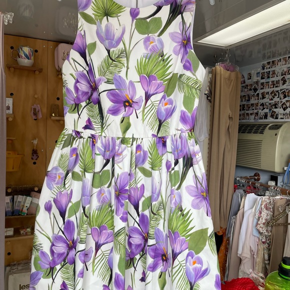 Alice + Olivia Palm Cream Dress 10 - Picture 4 of 9